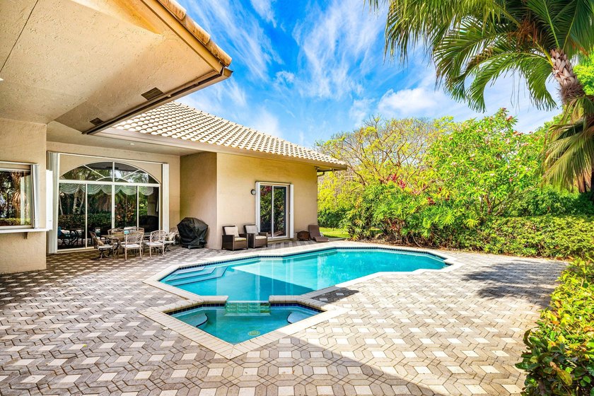 Welcome to your own private oasis. Nestled on a quiet cul-de-sac - photo 42