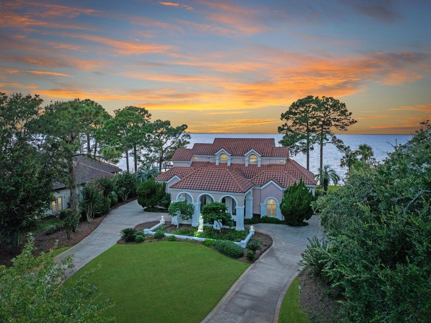 This 0.44 Acre parcel offers a generational opportunity at 3219 - photo 2