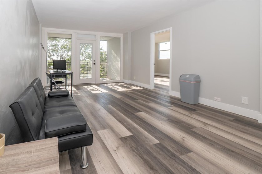 Top floor, corner unit with great water views and sunsets - photo 11