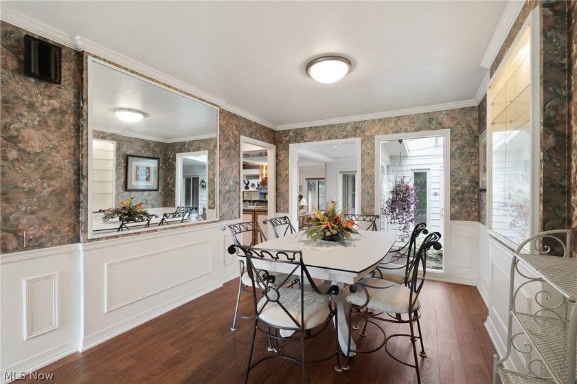 Sprawling ranch on 0.45 acres backing up to Metroparks in - photo 13