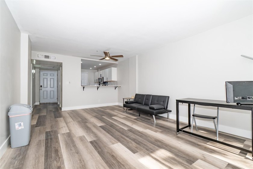 Top floor, corner unit with great water views and sunsets - photo 13