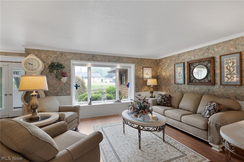 Sprawling ranch on 0.45 acres backing up to Metroparks in - photo 14
