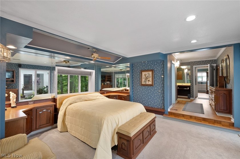 Sprawling ranch on 0.45 acres backing up to Metroparks in - photo 18