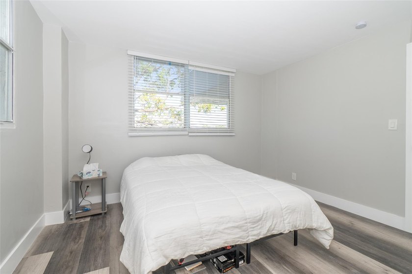 Top floor, corner unit with great water views and sunsets - photo 28