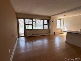 Two bedroom - 2 bath condo. Hardwood floors, enclosed screened - photo 3