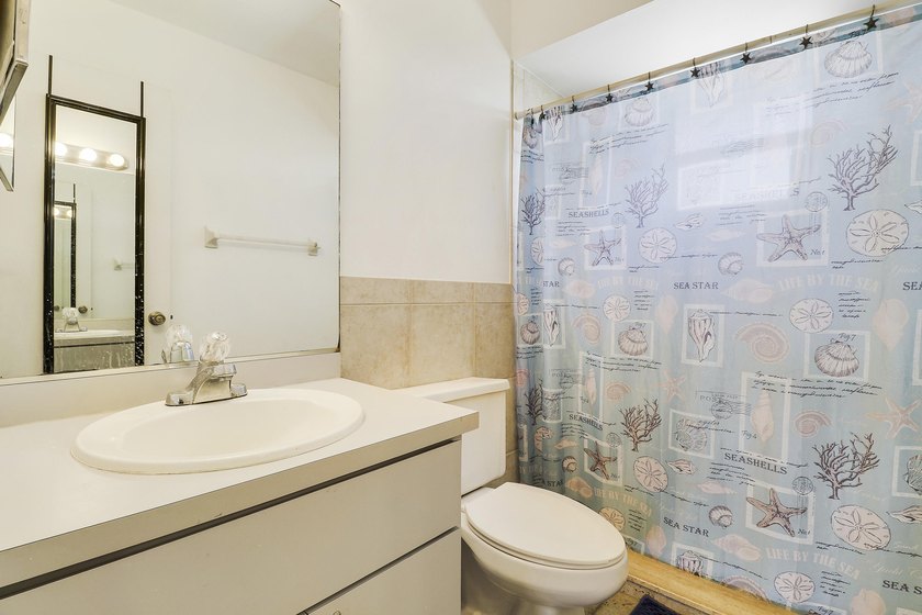Discover this charming 2Bd, 2Ba Single Family home. Centrally - photo 14