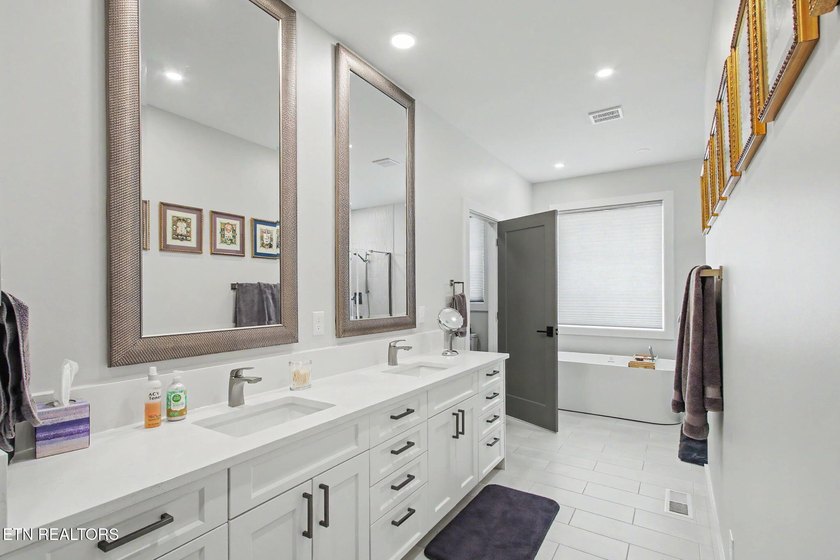 Luxury Meets Nature at 428 Ingoti Lane Nestled among mature - photo 15