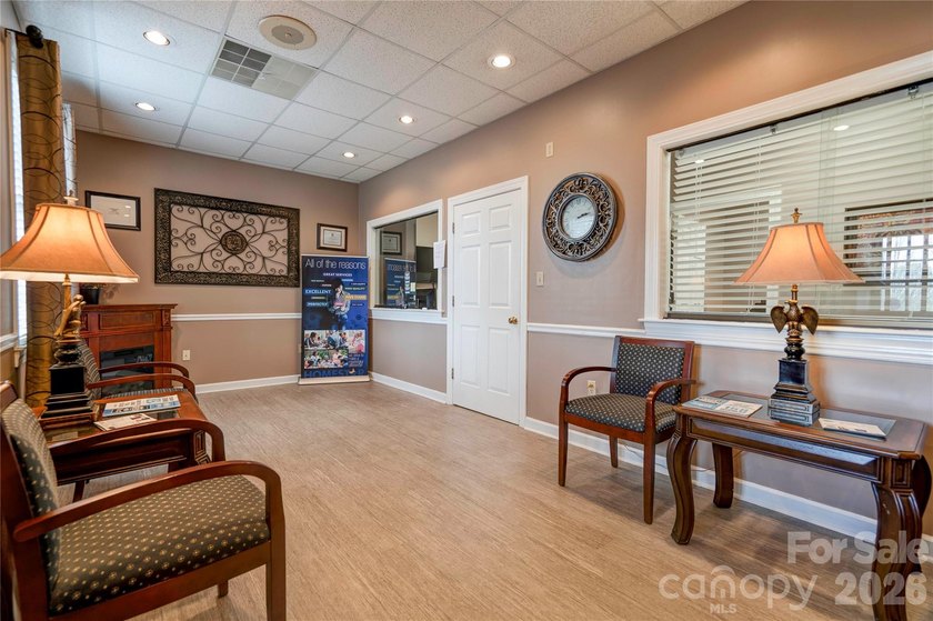 Super opportunity to own this exquisite office building. Corner - photo 38