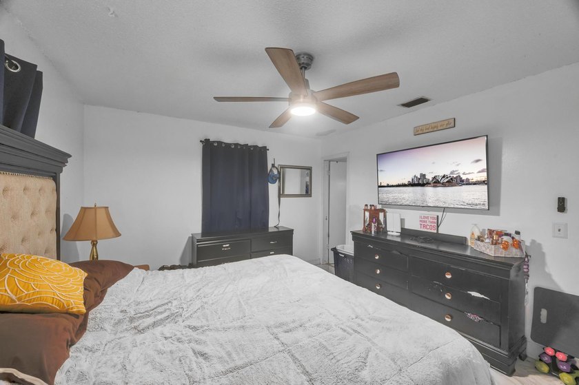 Short Sale Opportunity. This Indian River Estates Pool Home - photo 15