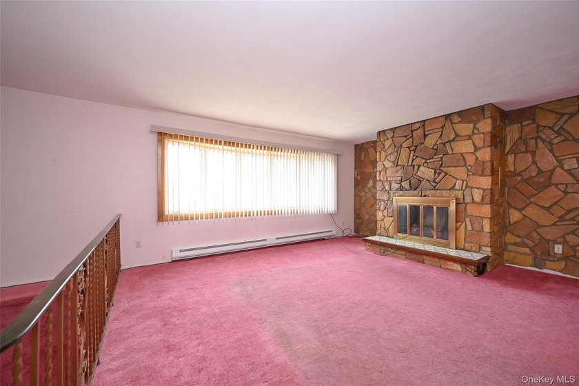 Legal semi-detached 2-family home in desirable Whitestone - photo 6