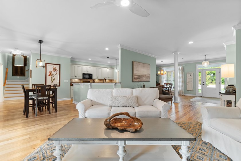 A private coastal retreat where thoughtful design, flexible - photo 15