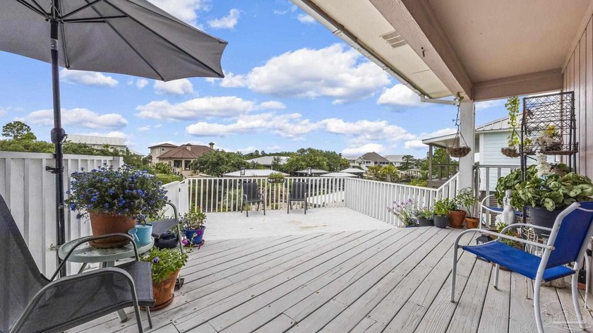 This warm and welcoming Ono Island waterfront home in Orange - photo 10