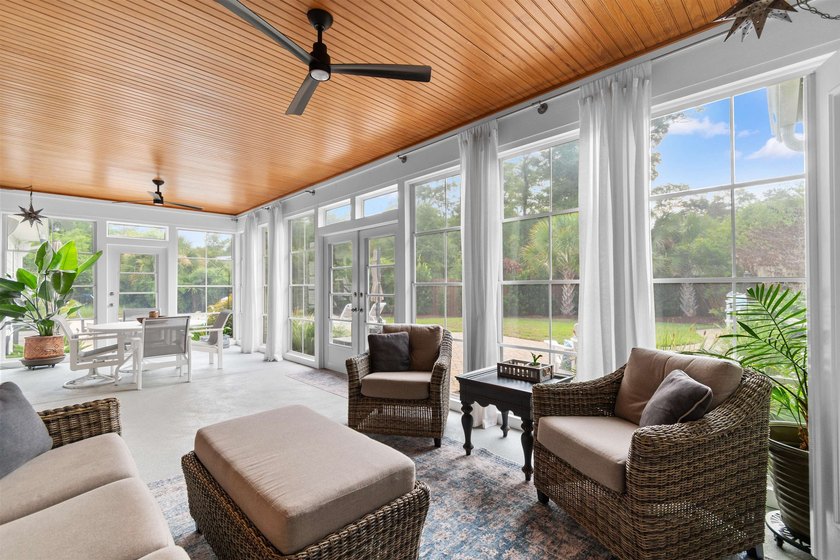 A private coastal retreat where thoughtful design, flexible - photo 23
