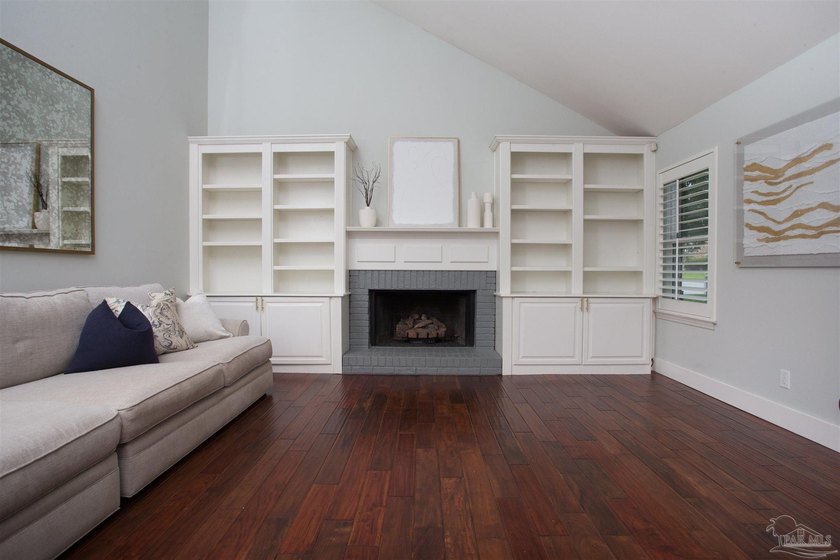 Must See in Cordova Park! This 4-bedroom, 3.5-bathroom home with - photo 4