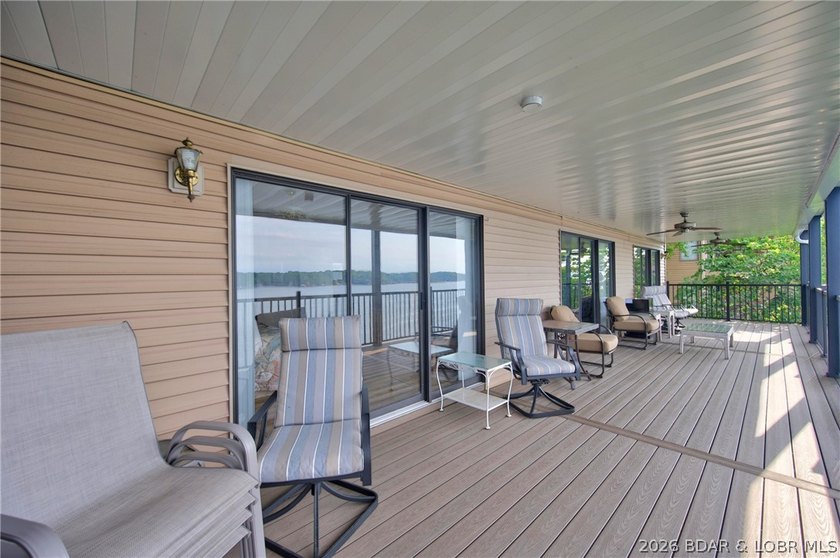 Life at Lake of the Ozarks is calling with this Gorgeous Condo - photo 15