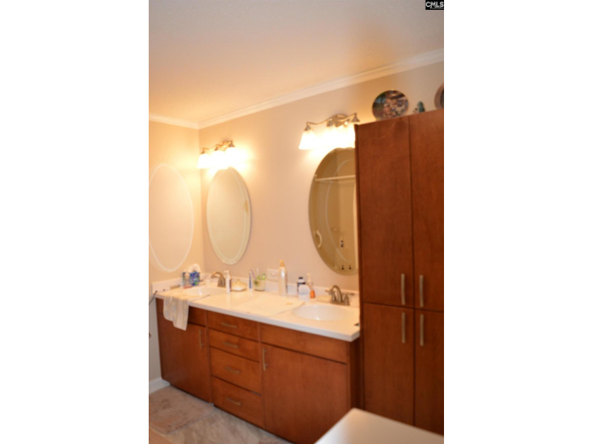 Beautiful, well maintained, 3 bed 2 bath home on a gently - photo 15