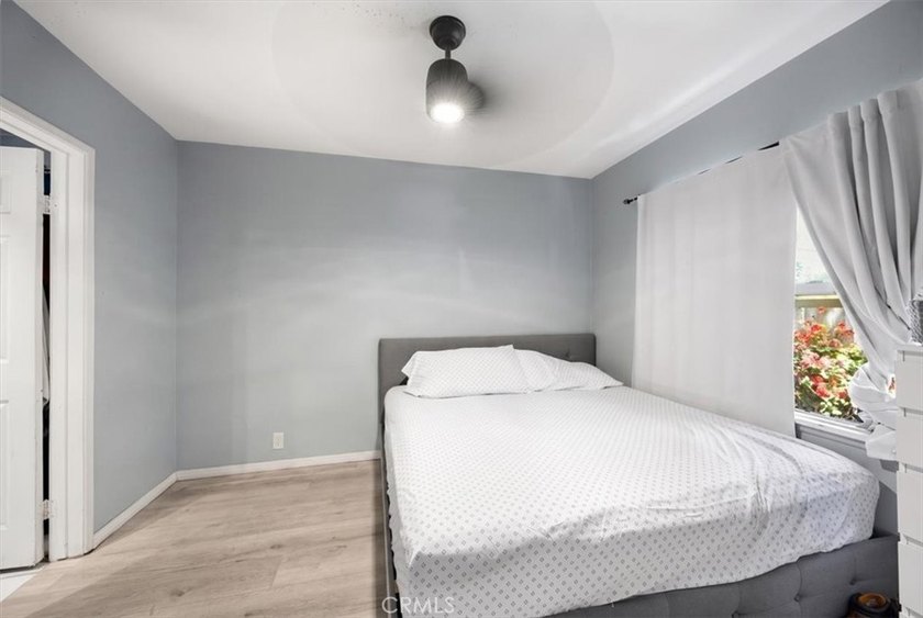 Income producing duplex in family friendly neighborhood. Each - photo 15