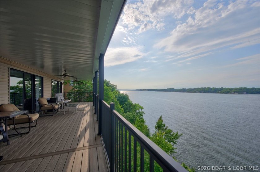 Life at Lake of the Ozarks is calling with this Gorgeous Condo - photo 17