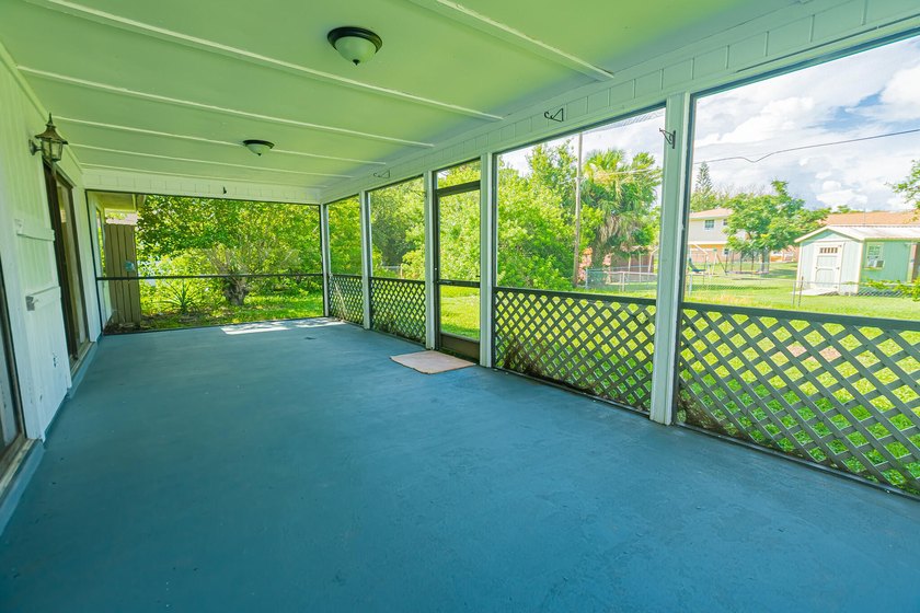 Opportunity awaits! This freshly painted 2-bedroom, 2-bath home - photo 18