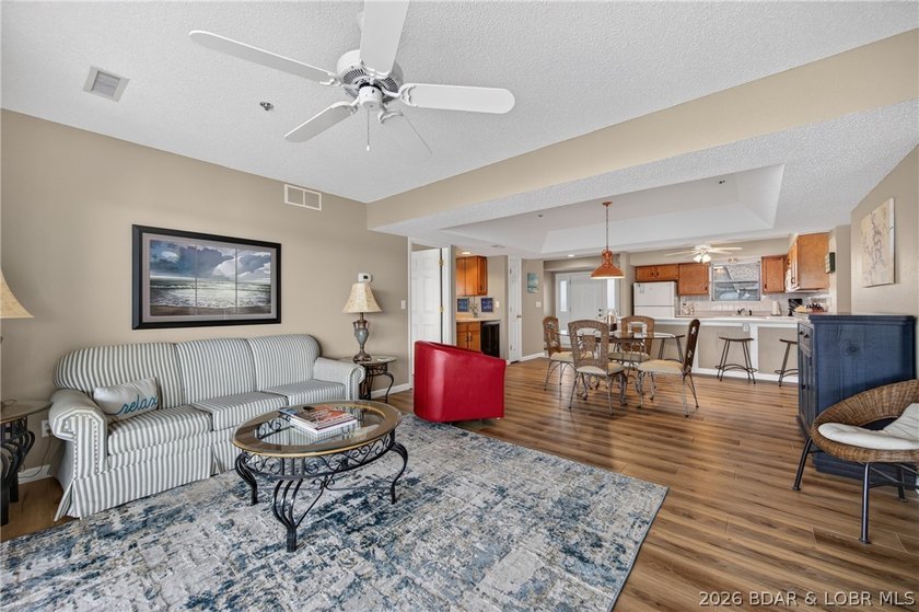 Life at Lake of the Ozarks is calling with this Gorgeous Condo - photo 19