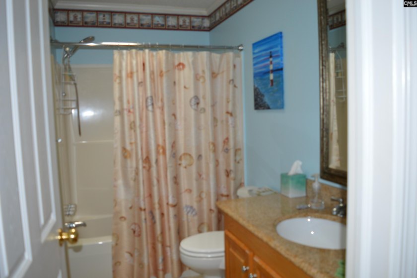 Beautiful, well maintained, 3 bed 2 bath home on a gently - photo 20