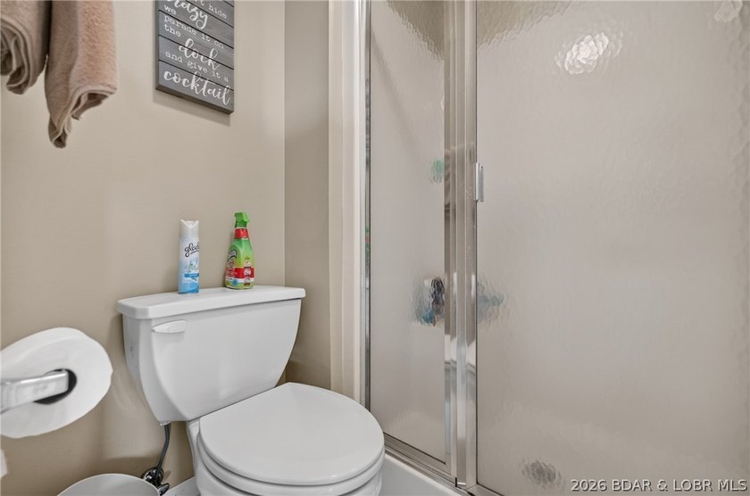 Life at Lake of the Ozarks is calling with this Gorgeous Condo - photo 29