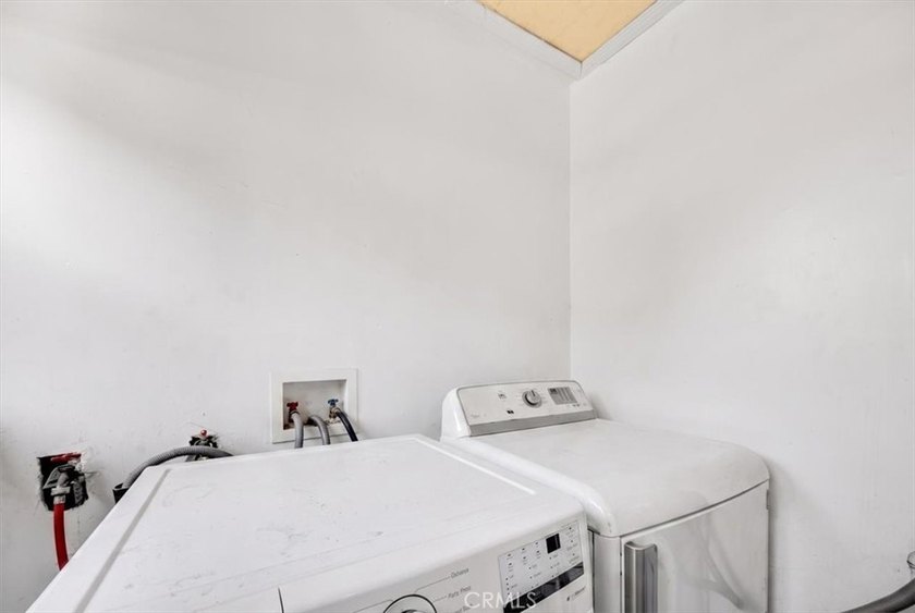 Income producing duplex in family friendly neighborhood. Each - photo 29