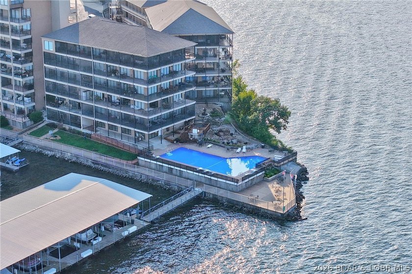Life at Lake of the Ozarks is calling with this Gorgeous Condo - photo 46