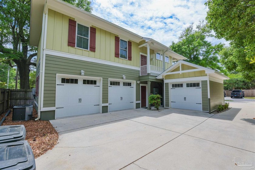 East Hill Craftsman with Income Potential, Guest Suite &amp; - photo 4