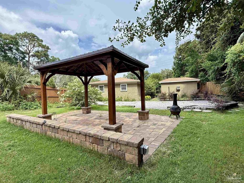 Just north of the highly desirable East Hill neighborhood and a - photo 9