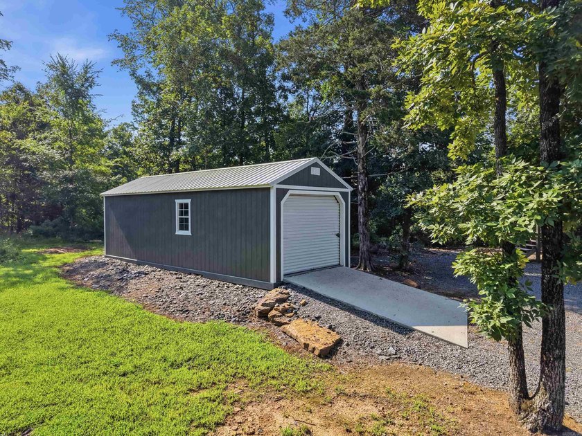 Such an adorable retreat sitting on 12.60 acres +/- with 3 Cozy - photo 11