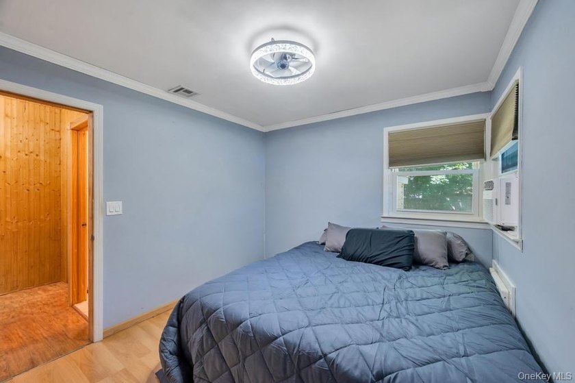 Charming 4-bedroom, 1-bath ranch situated on a tremendous - photo 19