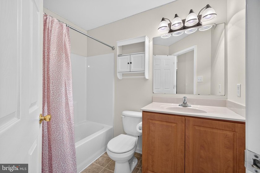 Welcome to 43 Nita Drive in the desirable Garrison Lake Green - photo 27