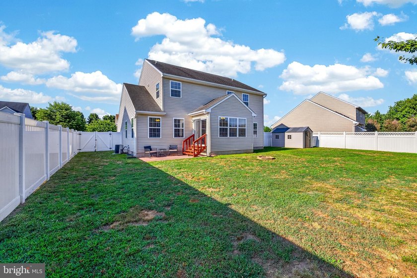 Welcome to 43 Nita Drive in the desirable Garrison Lake Green - photo 36