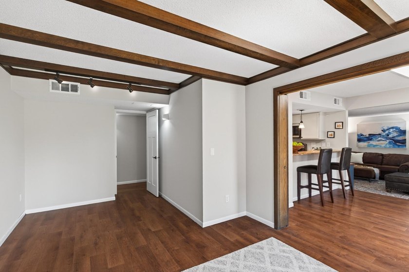 Resort style living in Edina West! This 2 bedroom &amp; 2 bathroom - photo 17