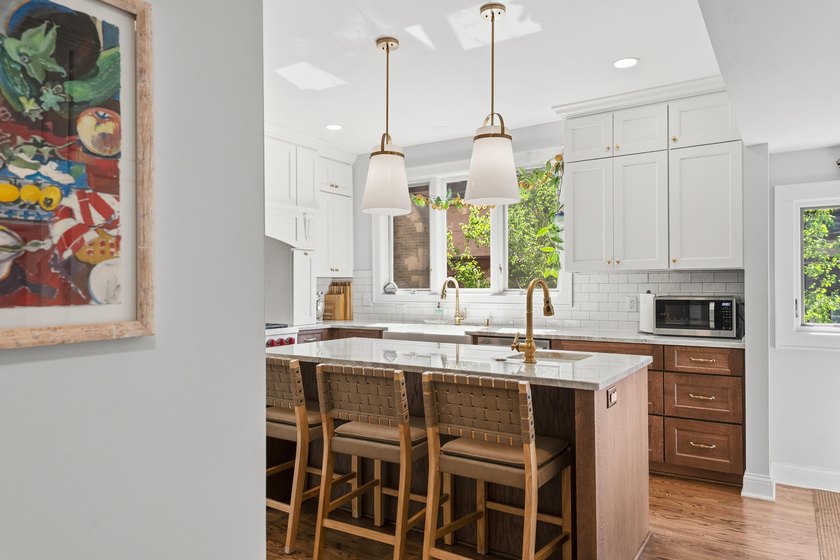 Set along one of Shorewood's most sought-after boulevards, this - photo 20