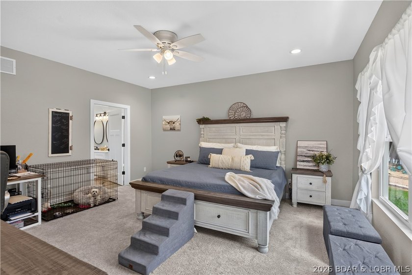 Enjoy waterfront living in this stunning 4-bedroom, 2.5-bath - photo 34