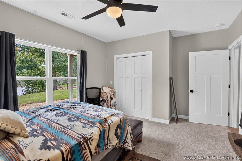 Enjoy waterfront living in this stunning 4-bedroom, 2.5-bath - photo 48