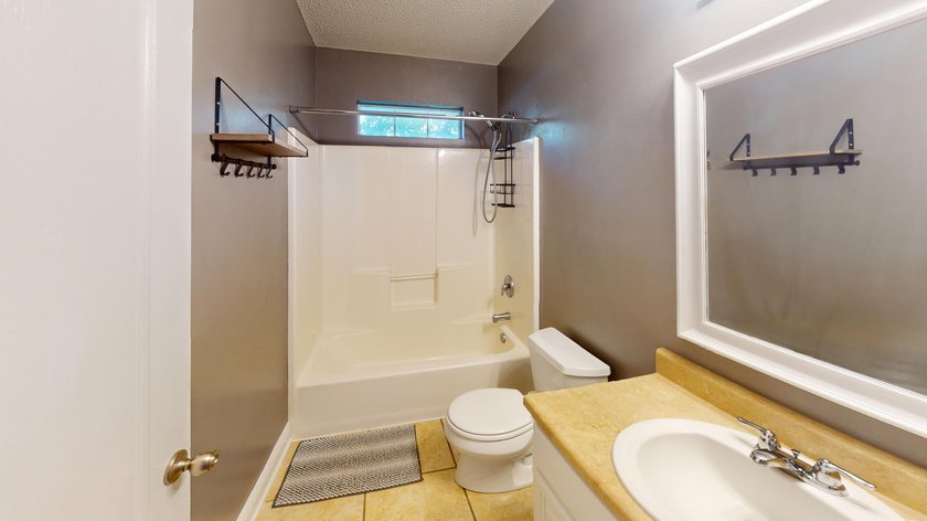 Come see your next home or investment property in Navarre that - photo 9
