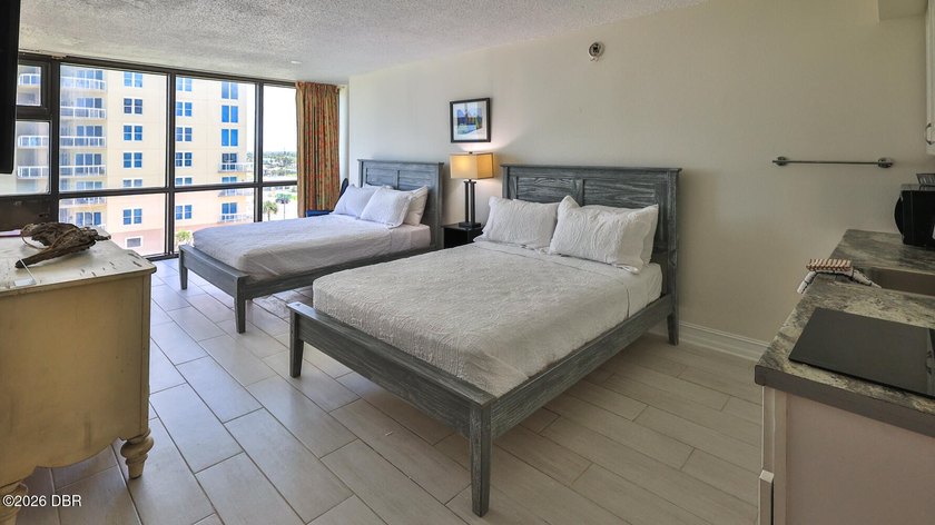 Life really is better in the Shores! Welcome to an incredible - photo 12