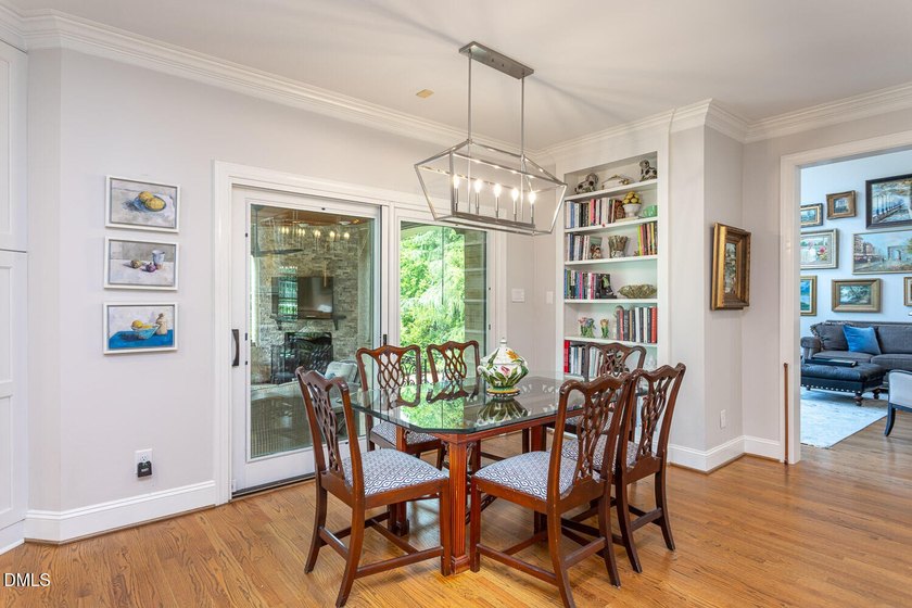 Classic elegance meets refined modern living in this exceptional - photo 18