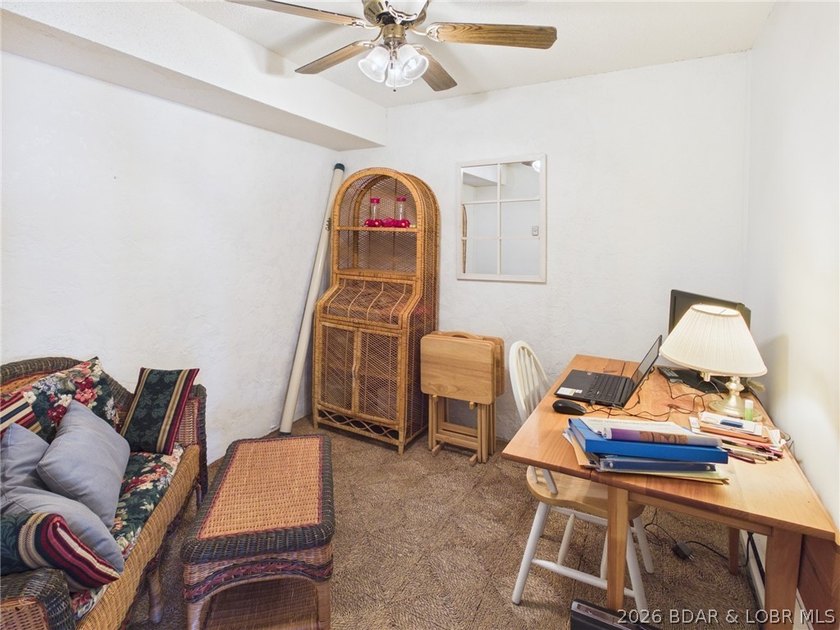 Welcome to your perfect turnkey lake front getaway, this well - photo 20