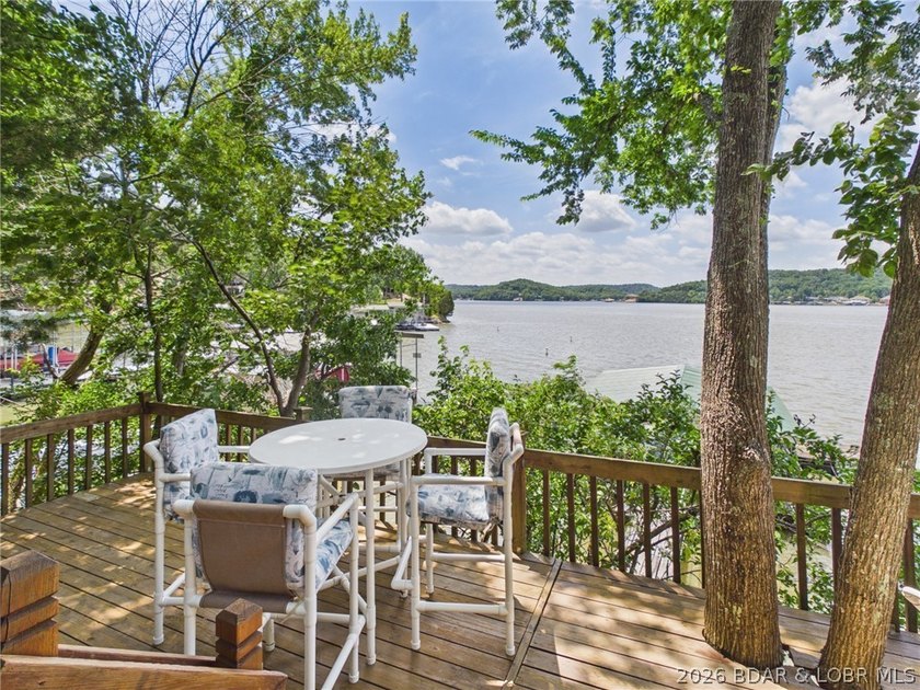 Welcome to your perfect turnkey lake front getaway, this well - photo 24