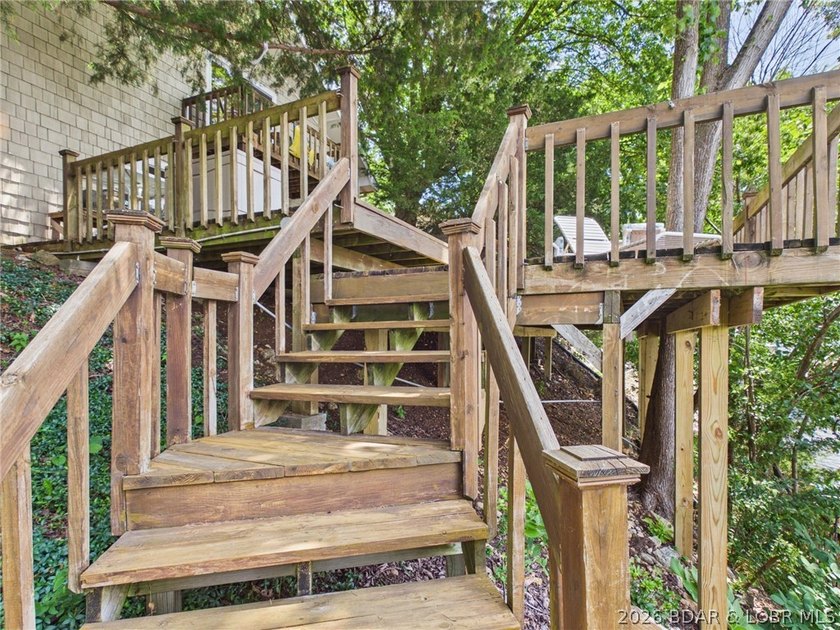 Welcome to your perfect turnkey lake front getaway, this well - photo 29