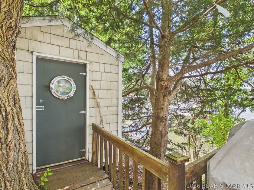 Welcome to your perfect turnkey lake front getaway, this well - photo 30