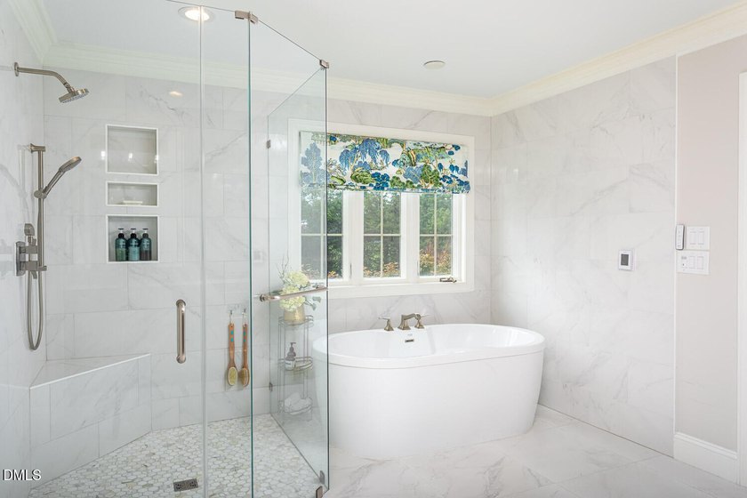 Classic elegance meets refined modern living in this exceptional - photo 34