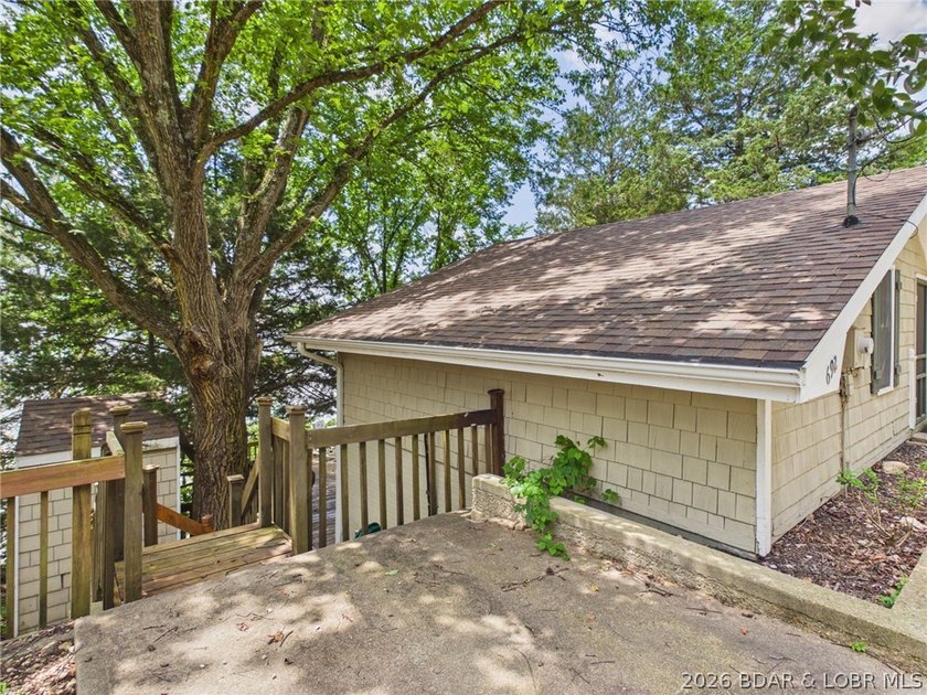 Welcome to your perfect turnkey lake front getaway, this well - photo 36
