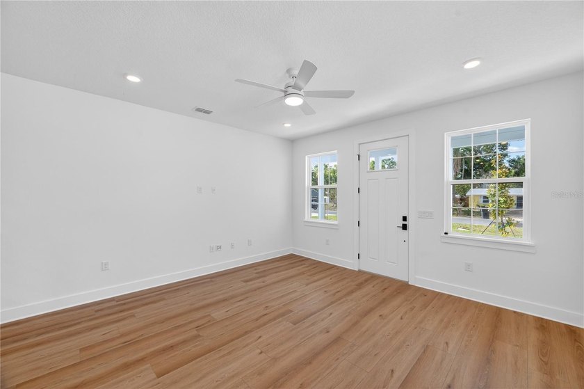 ***SELLER OFFERING $5,000 TOWARDS BUYERS CLOSING COSTS*** - photo 10