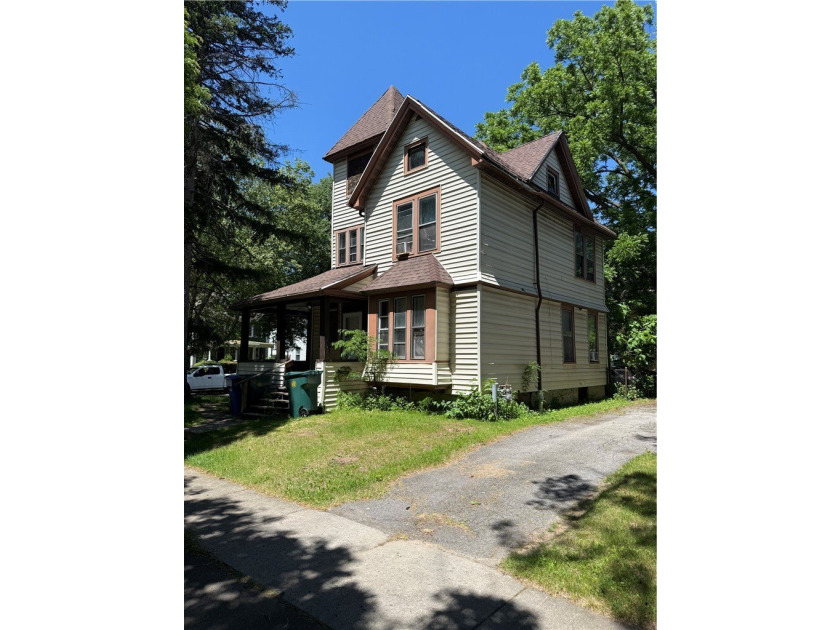 Turnkey investment opportunity! This fully occupied duplex at - photo 12