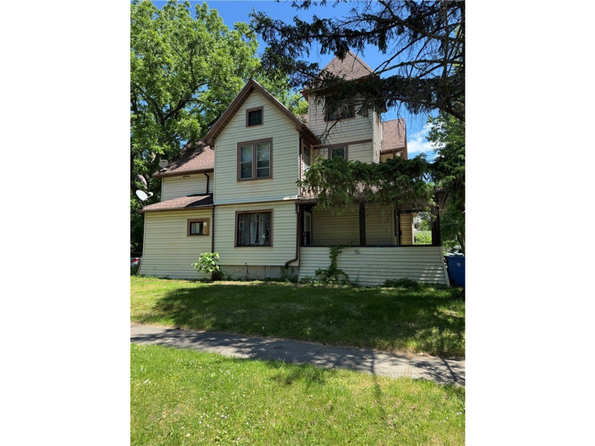 Turnkey investment opportunity! This fully occupied duplex at - photo 13